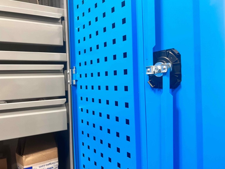 Шкаф инструментальный TNC 101.4S купить в Иркутске Шкаф инструментальный TNC 101.4S купить в Иркутске