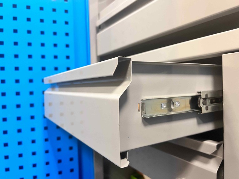 Шкаф инструментальный TNC 101.4S купить в Иркутске Шкаф инструментальный TNC 101.4S купить в Иркутске