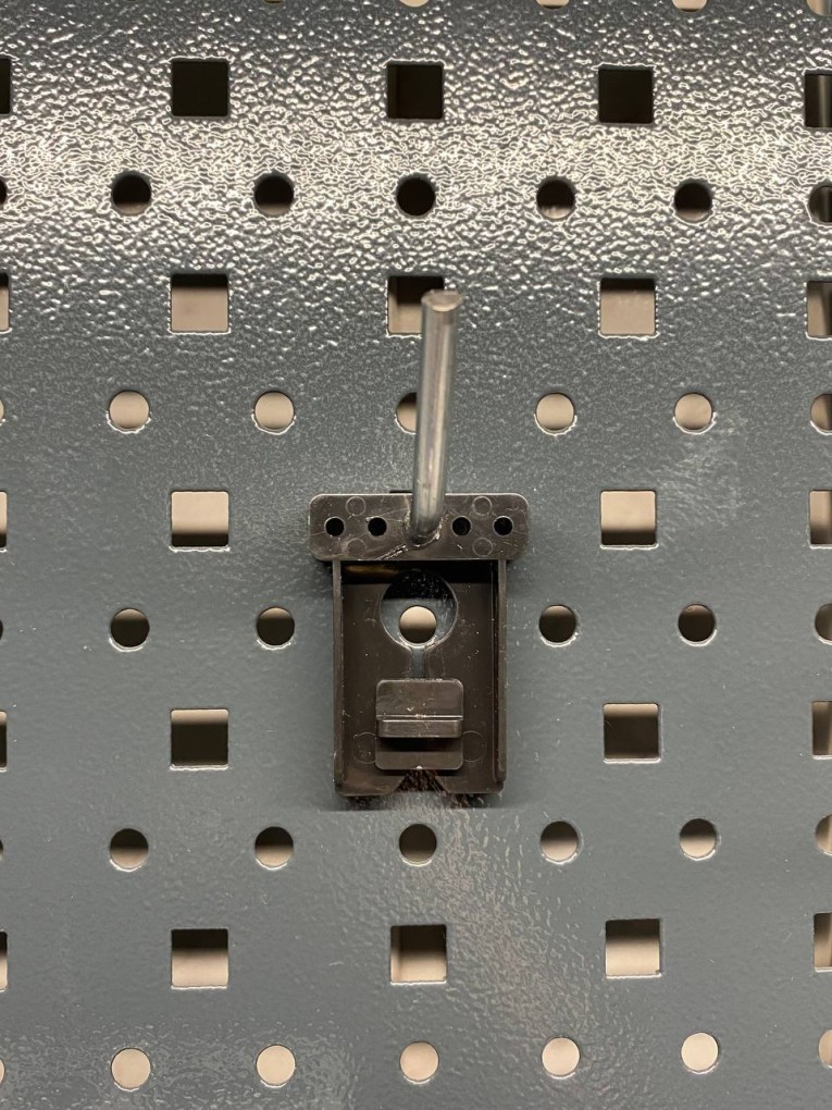 Крючок наклонный 50 мм купить в Иркутске Крючок наклонный 50 мм купить в Иркутске